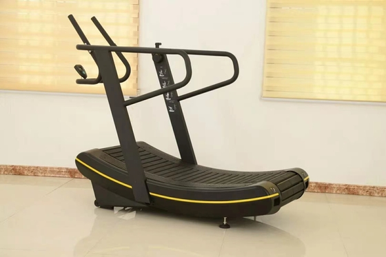 3mm أنبوب تجاري منحني مفرغه رياضة معدات الجري منطقة 1500 * 440mm